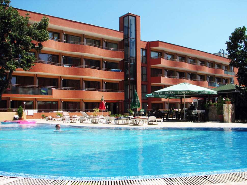 Een foto van het zwembad bij Hotel Kamchia Park