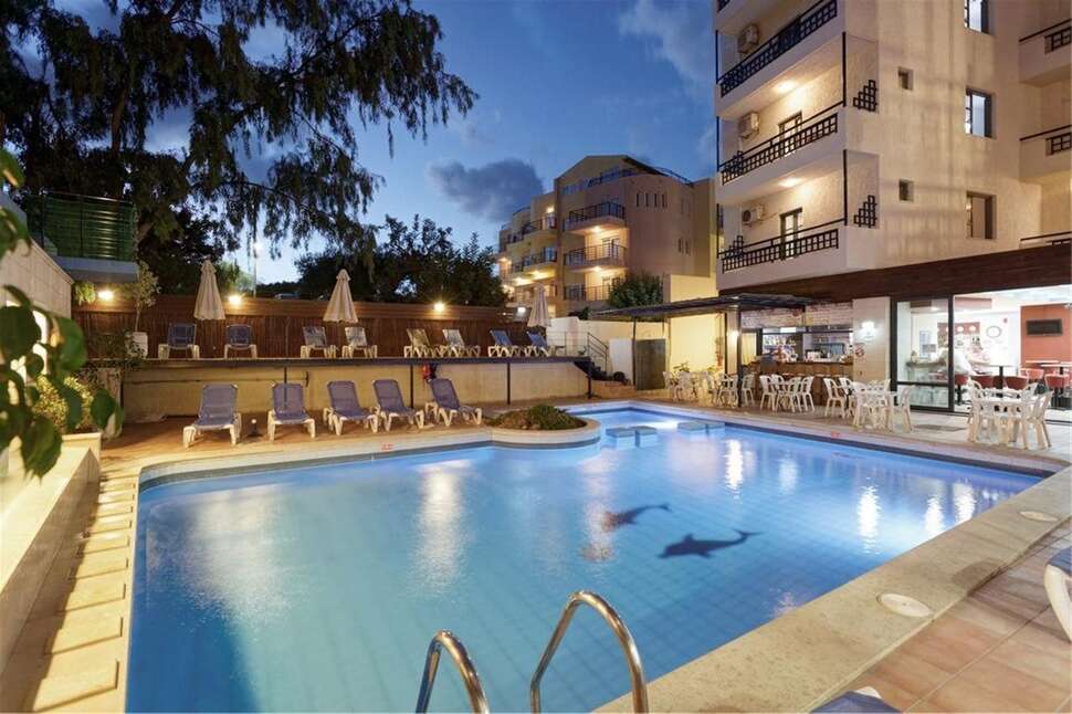 Een foto van het zwembad bij Agrabella Hotel