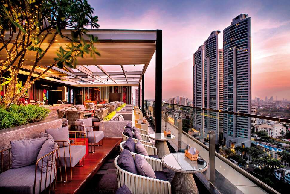 Ein Foto von der Terrasse im Hotel Novotel Bangkok Sukhumvit 20