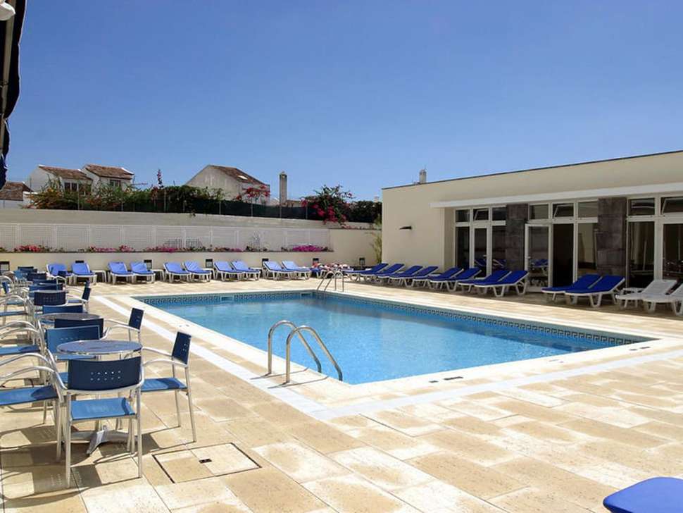 Ein Foto vom Pool im Hotel Vila Nova