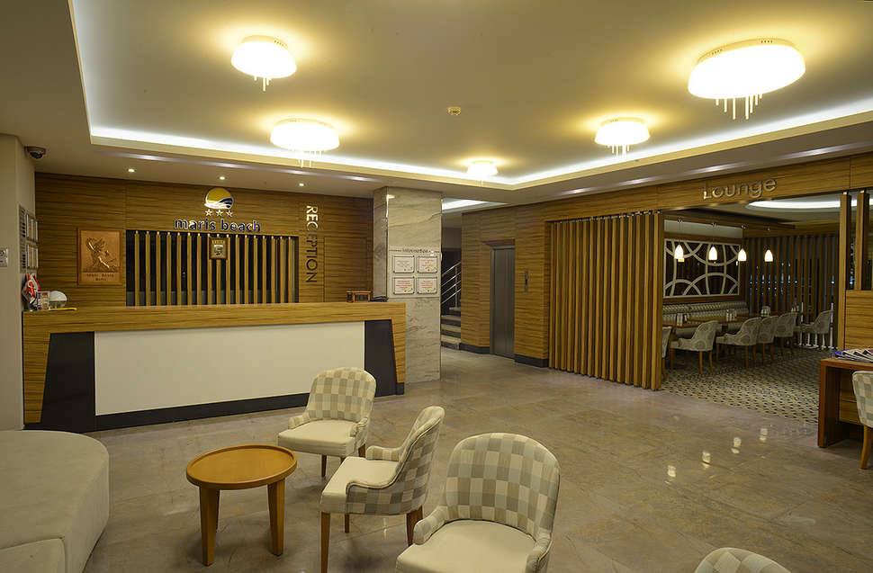 Ein Foto vom Innenbereich im Maris Beach Hotel