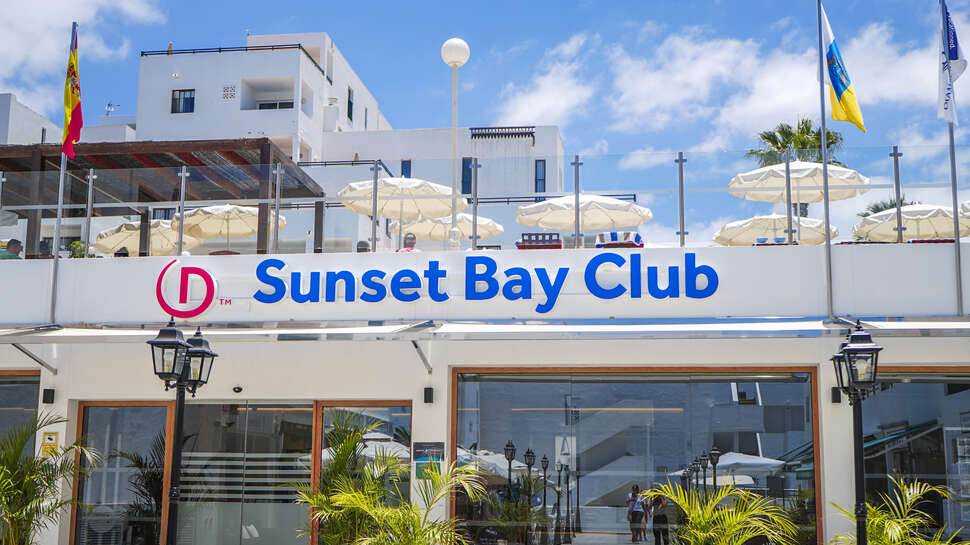 Een foto van de buitenkant van Hilton Grand Vacations Sunset Bay Club