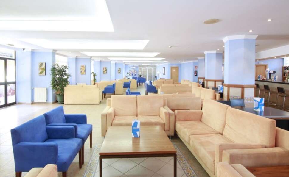 Een foto van het interieur van Hotel Alba Beach