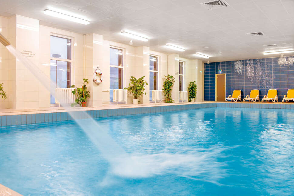 Ein Foto vom Pool im Ahorn Waldhotel Altenberg