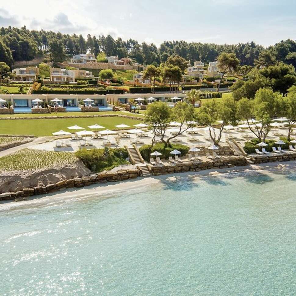 Een foto van de buitenkant van Sani Beach Club
