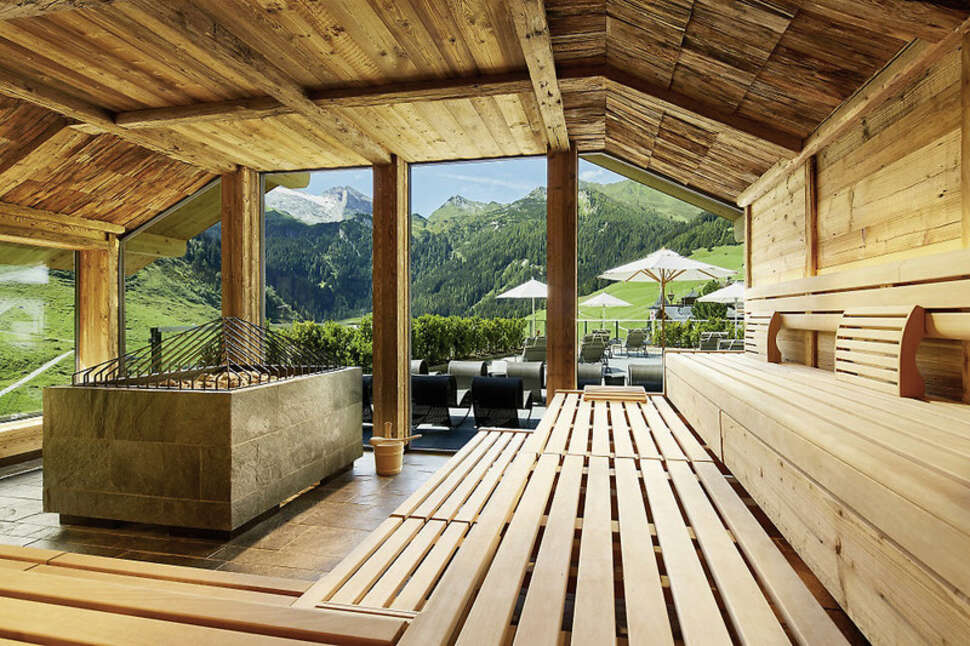 Ein Foto von den Einrichtungen im Berghof Crystal Spa & Sports