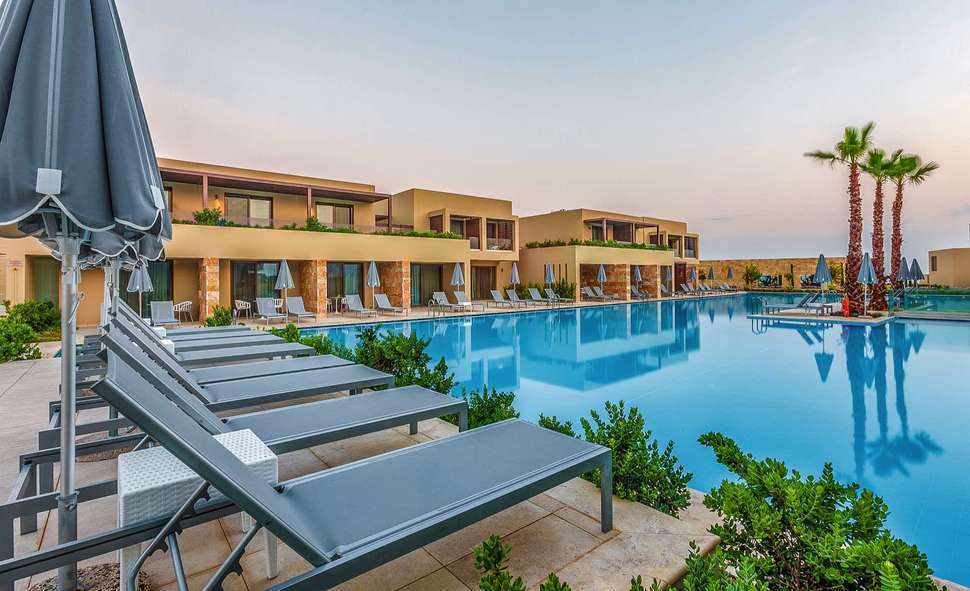Een foto van het zwembad bij Hotel Astir Odysseus
