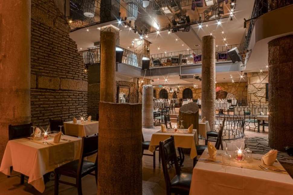 Ein Foto Hotel Antik