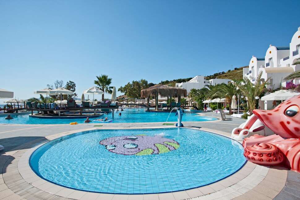 Een foto van het zwembad bij Salmakis Resort & Spa