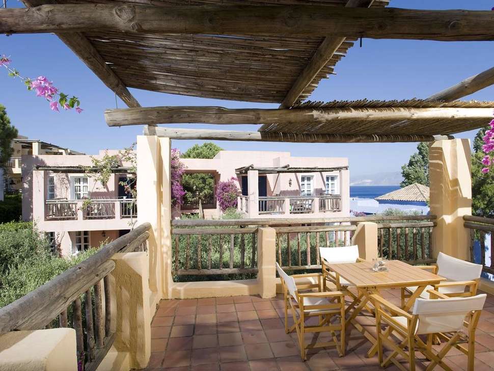 Een foto van het terras bij Candia Park Village