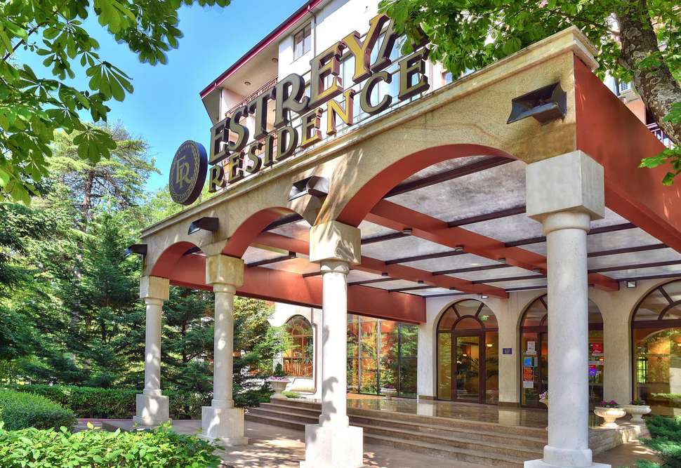 Een foto van Estreya Palace & Residence