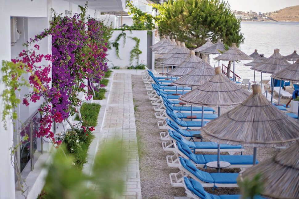 Ein Foto Jaroal Hotel
