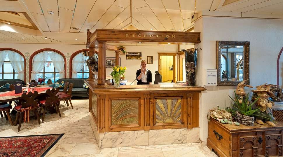 Een foto van het interieur van Hotel Sonne