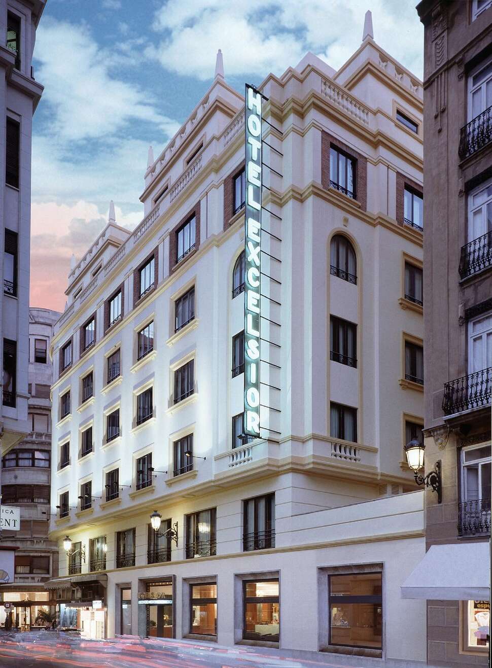 Ein Foto Catalonia Excelsior