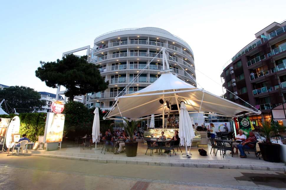Ein Foto Effect Grand Victoria Hotel