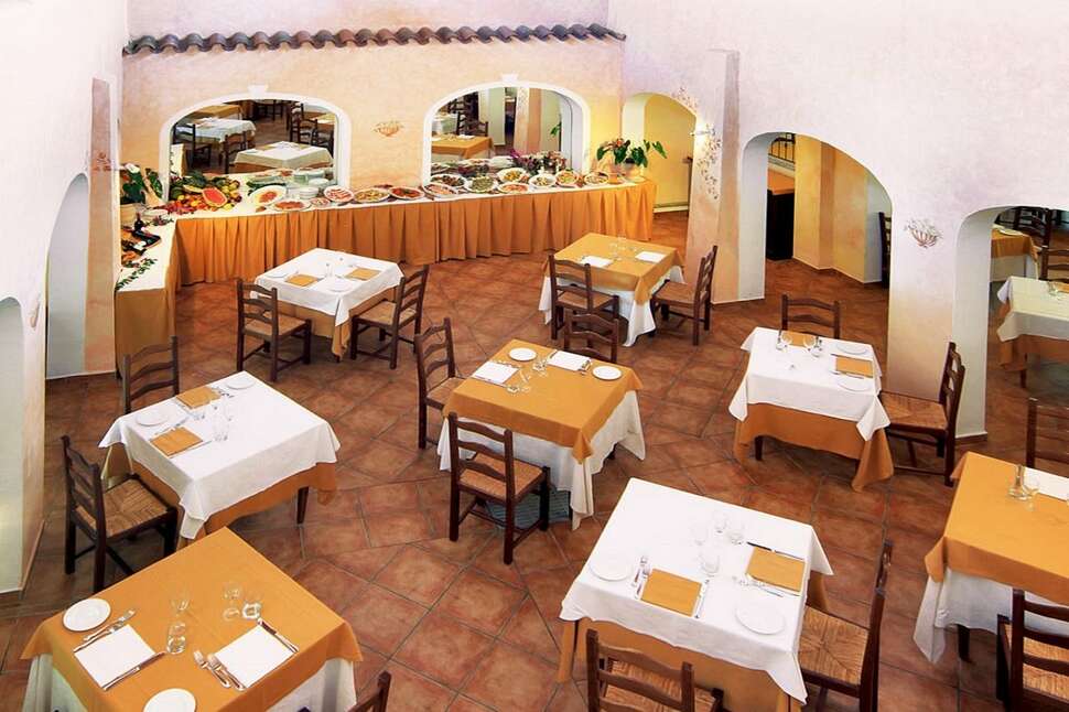 Ein Foto Colonna Hotel Du Golf
