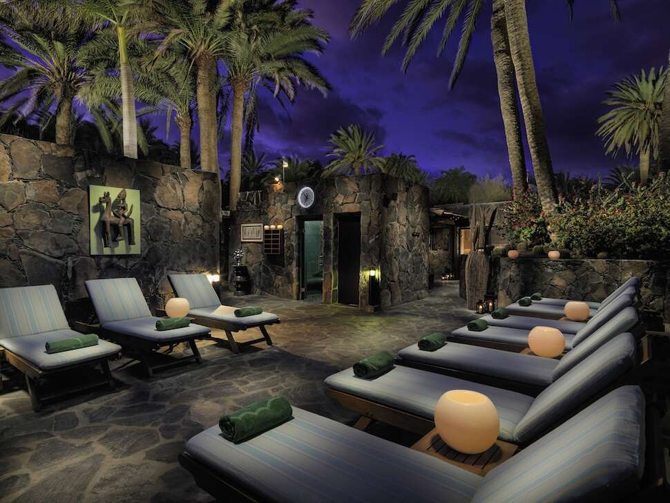 Een foto van het terras bij Seaside Palm Beach