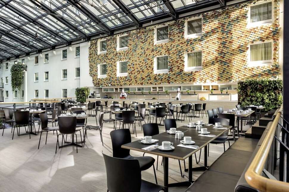Een foto van Estrel Hotel