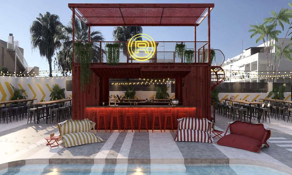 Een foto van Ryans Lola's Ibiza