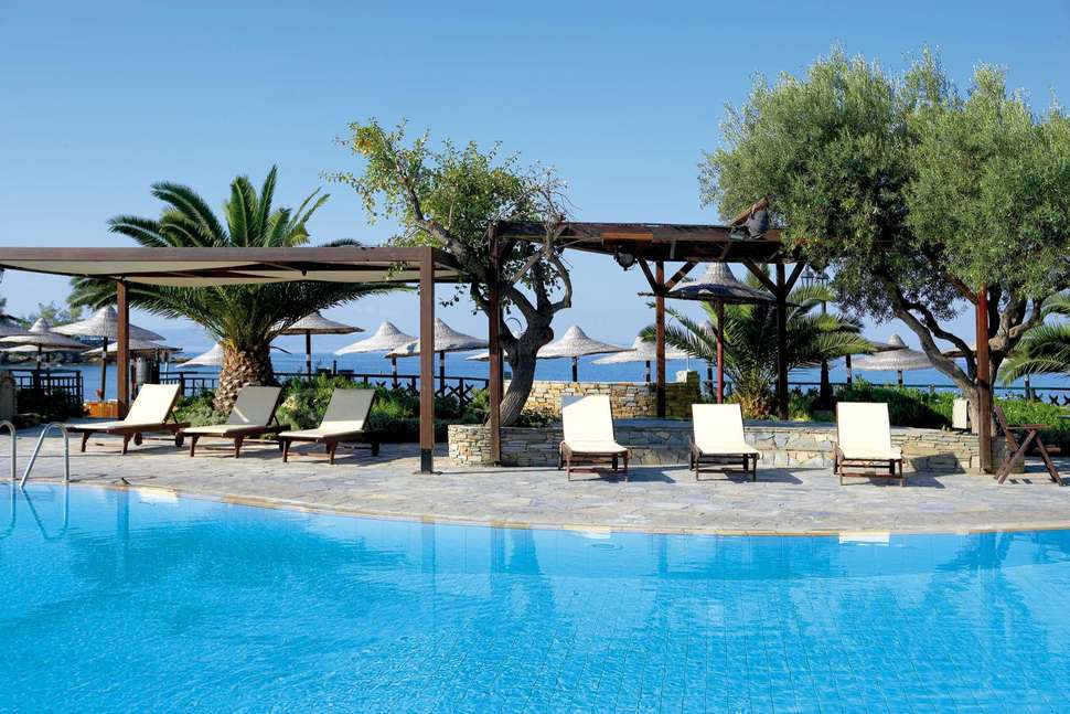 Een foto van het zwembad bij Anthemus Sea Beach Hotel & Spa