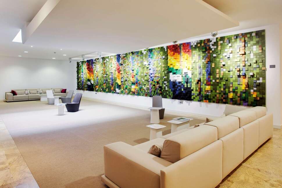 Een foto van het interieur van Barcelo Bilbao Nervion