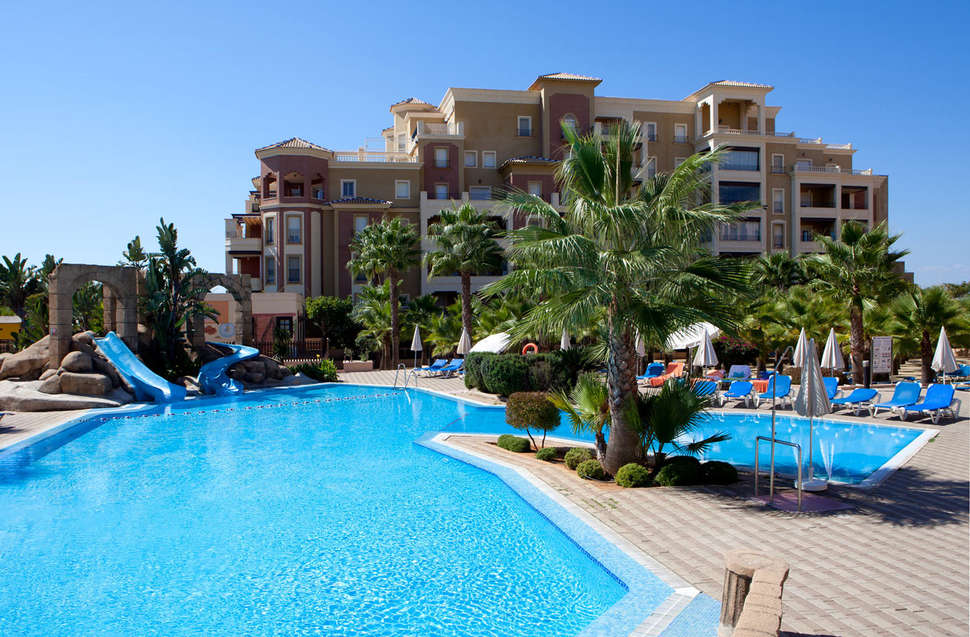 Ein Foto vom Pool im Playacanela Hotel