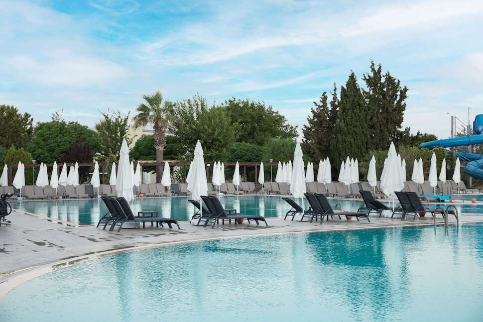 Een foto van het zwembad bij Anadolu Hotels Didim Club