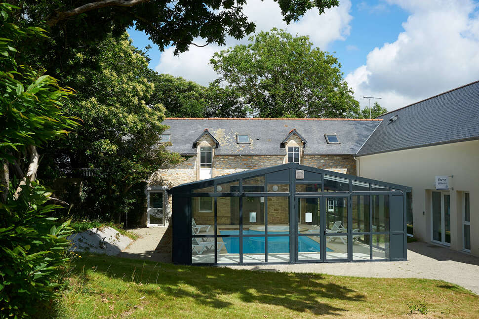 Een foto van het zwembad bij Domaine de la Baie