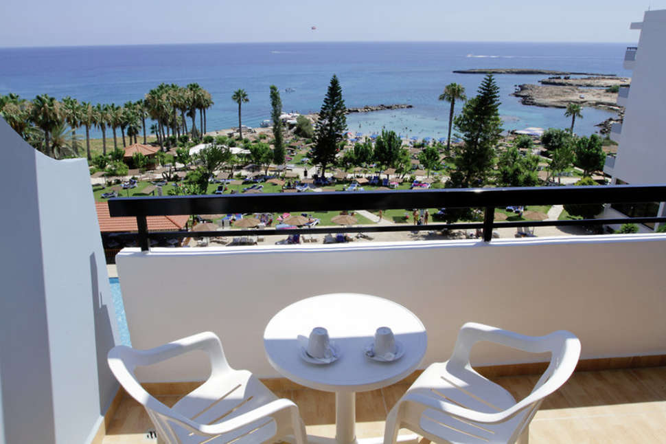 Een foto van Cavo Maris Beach Hotel