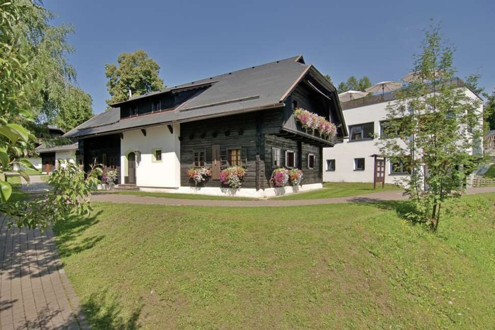 Een foto van de buitenkant van Vakantiepark Naturelhotel Schönleitn