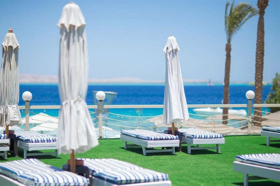 Een foto van het terras bij Minamark Resort & Spa