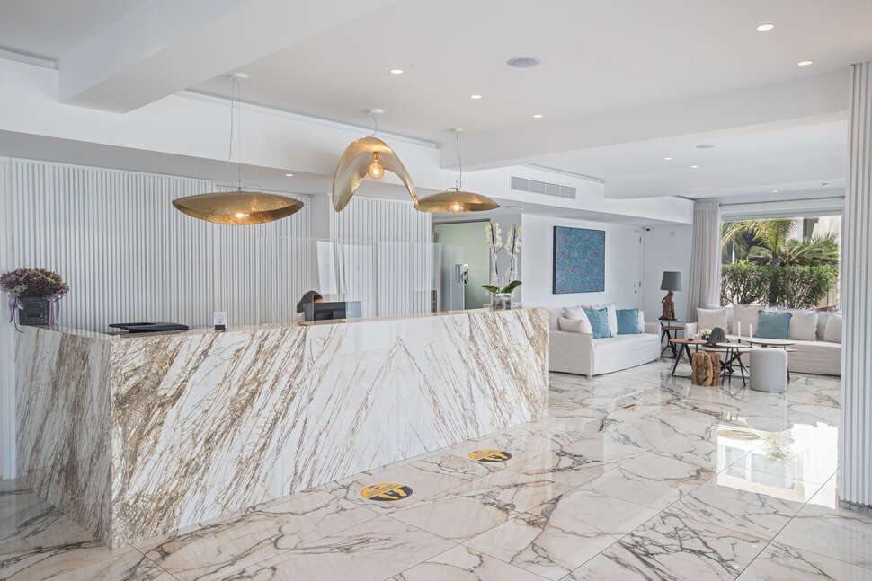 Een foto van het interieur van Kokkinos Boutique Hotel