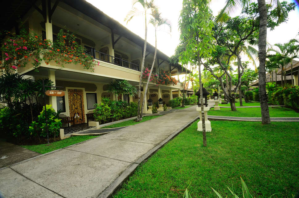Een foto van de buitenkant van Aneka Lovina Villas & Spa