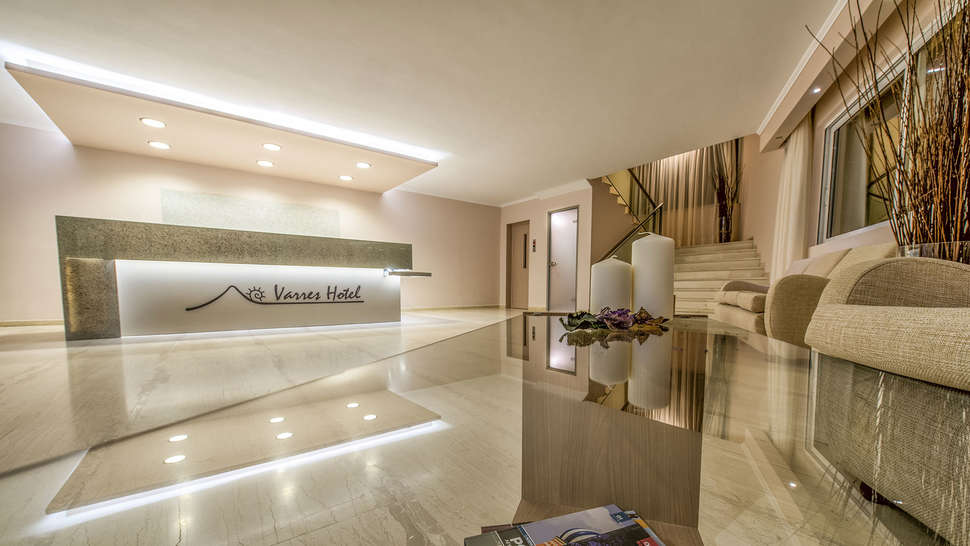 Een foto van het interieur van Varres Hotel