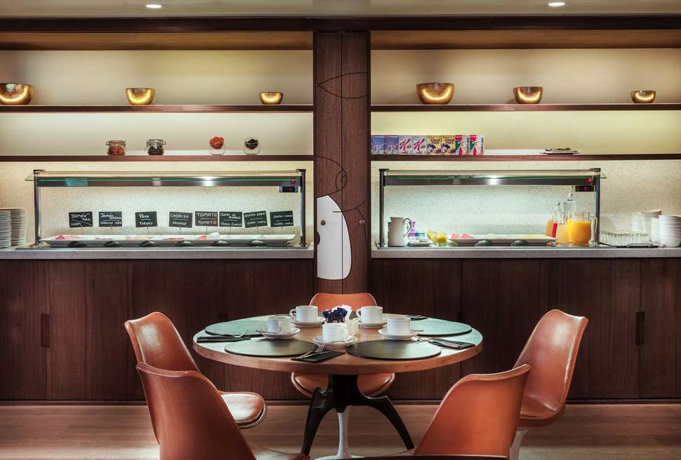 Een foto van het interieur van H10 Tribeca
