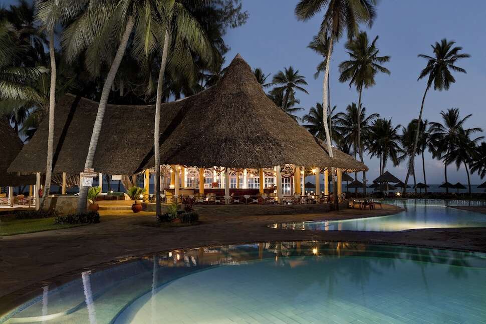 Een foto van het zwembad bij Neptune Paradise Beach Resort & Spa