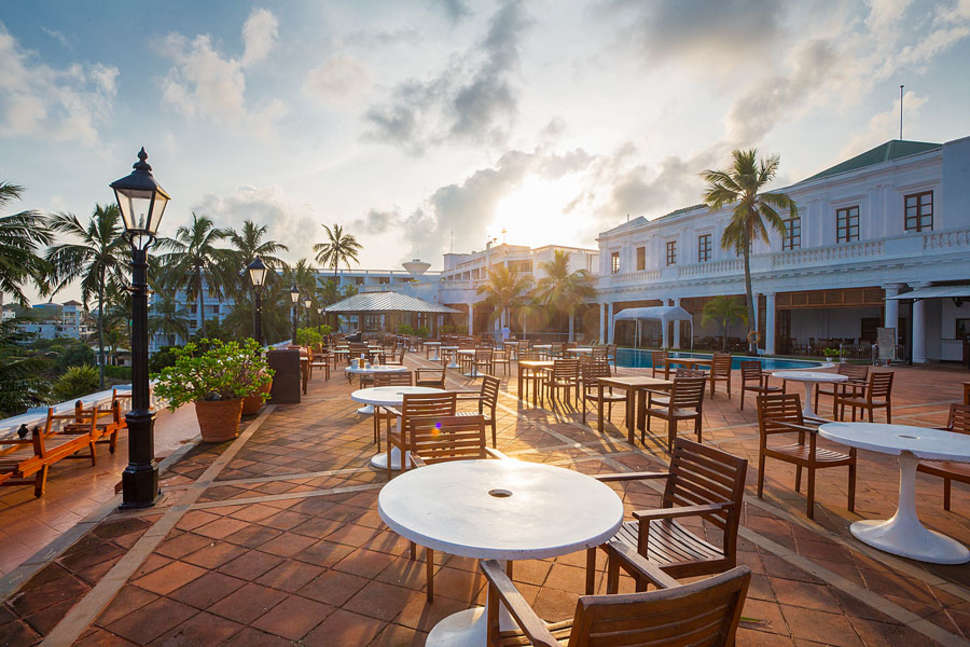 Een foto van het terras bij Mount Lavinia