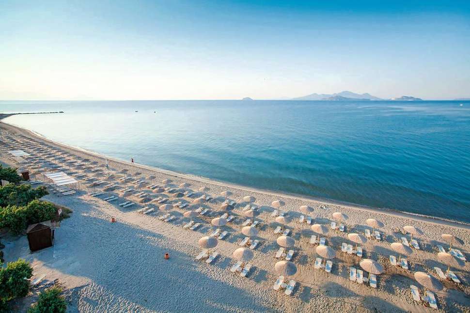Een foto van het strand bij Atlantica Belvedere Resort