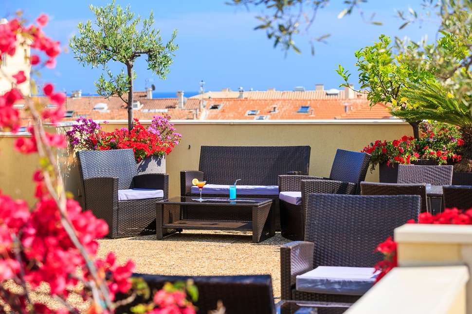 Ein Foto von der Terrasse im Hotel Mediterranee
