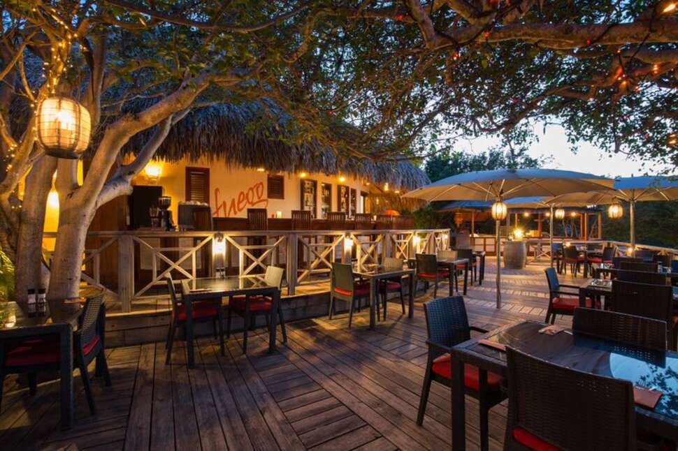 Een foto van het terras bij Morena Resort