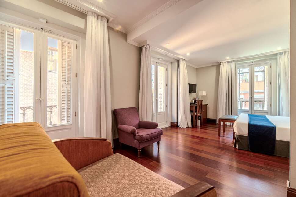 Een foto van ITC Infantas by Soho Boutique