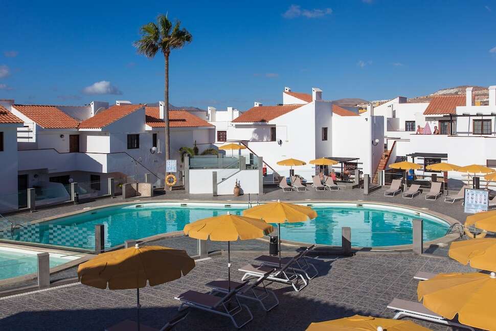 Een foto van het zwembad bij Appartementen Villa Florida