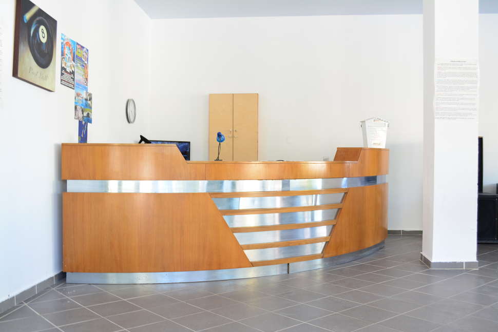 Een foto van het interieur van Cavos Beach House