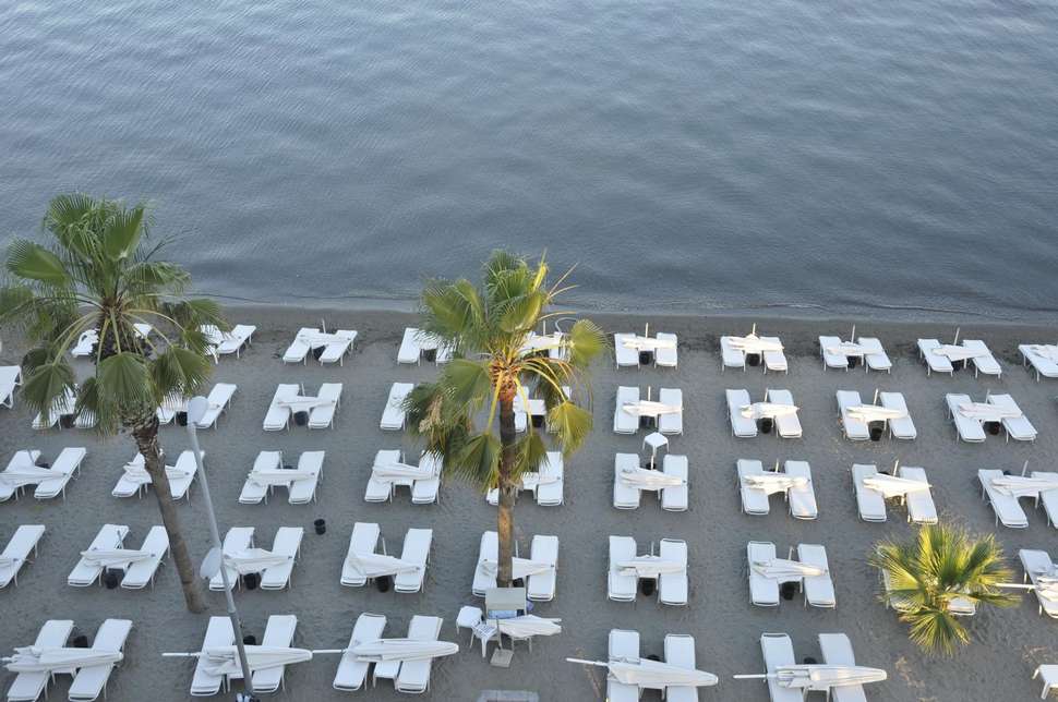 Een foto van het strand bij Hotel Yunus