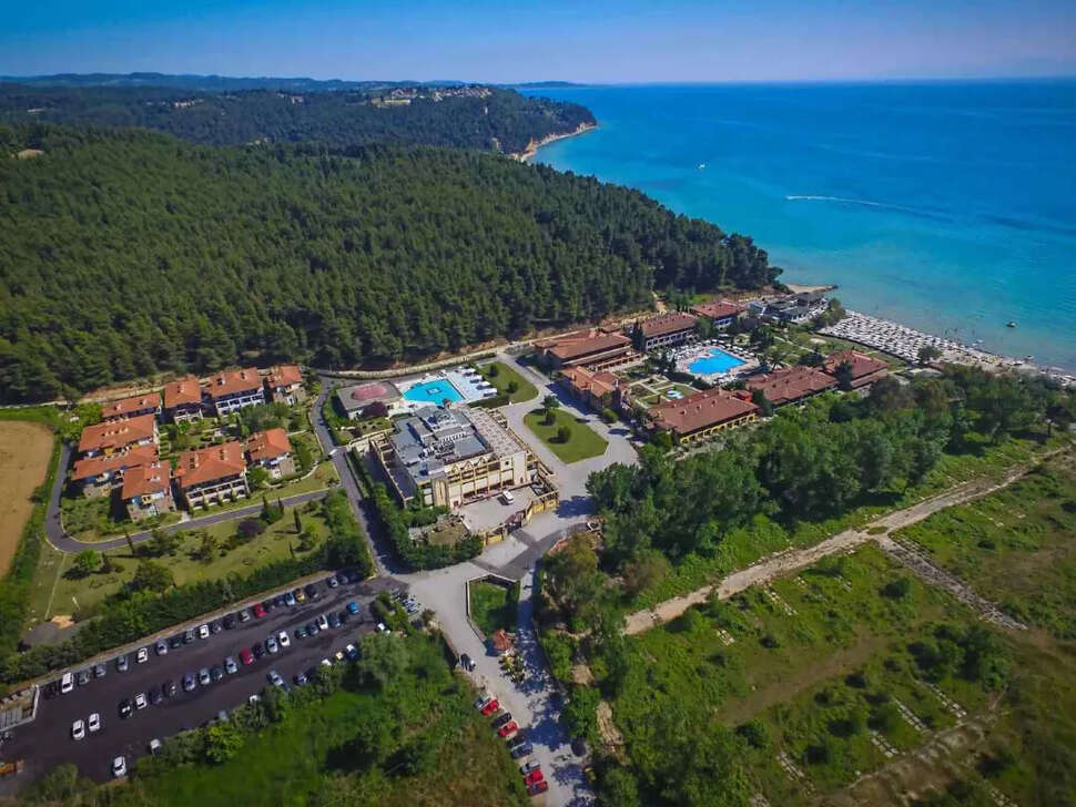 Een foto van de buitenkant van Simantro Resort