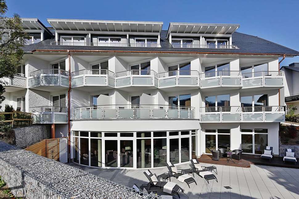 Een foto van de buitenkant van Göbel's Landhotel