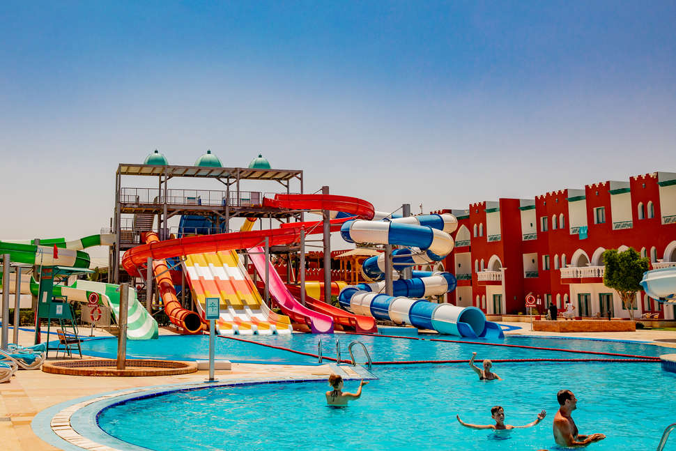 Een foto van het zwembad bij Sunrise Garden Beach Resort