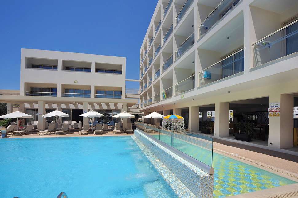 Ein Foto Nelia Gardens Hotel