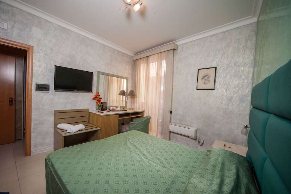 Een foto van Hotel La Pace Napoli