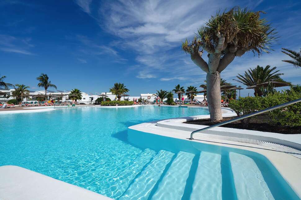 Ein Foto vom Pool im Ilunion Costa Sal Lanzarote